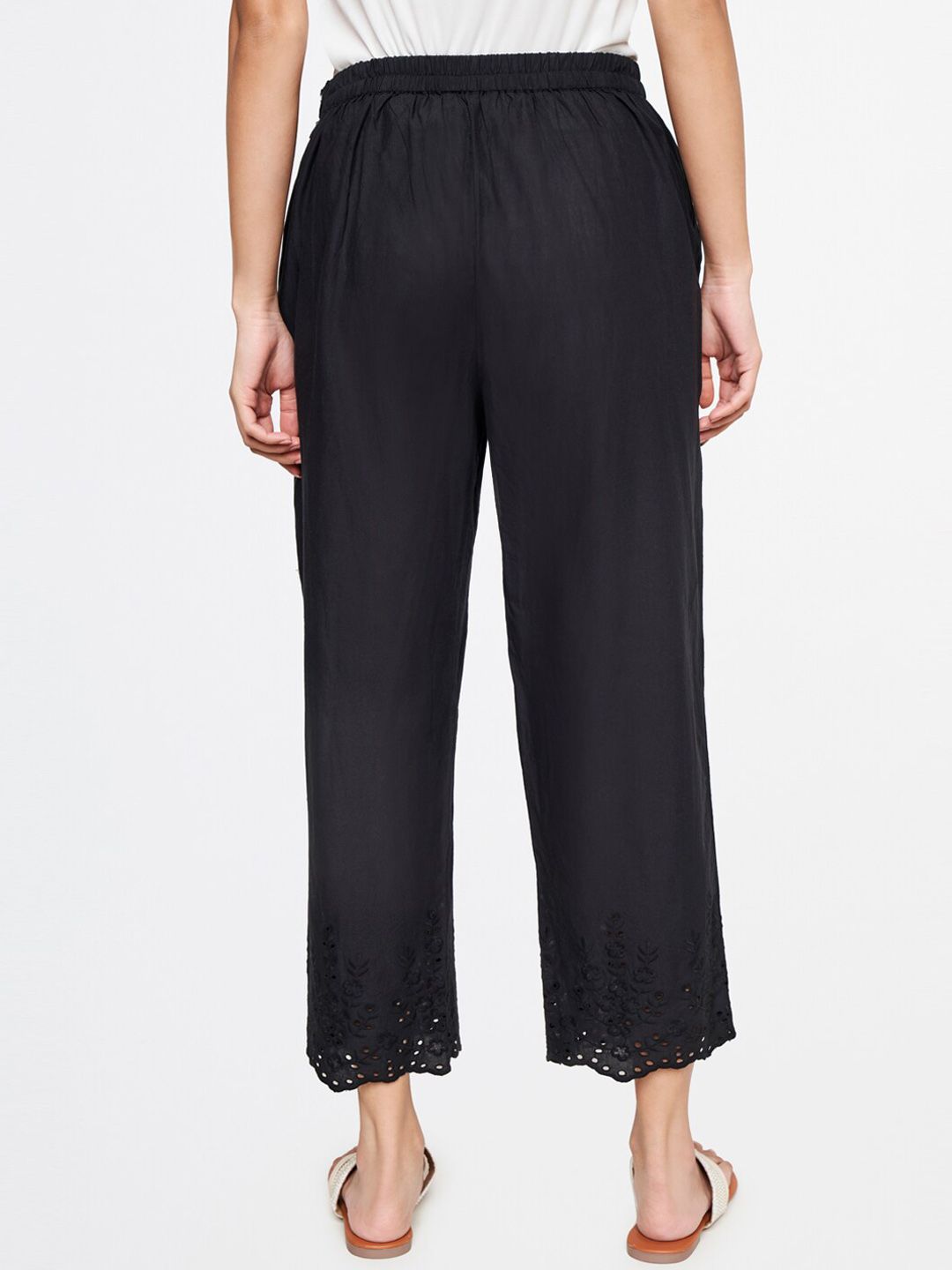 Global Desi Women Black Straight Fit Culottes Trousers