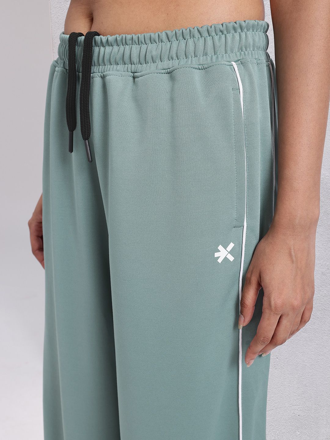 HRX by Hrithik Roshan Women Rapid Dry Retro Running Track Pants