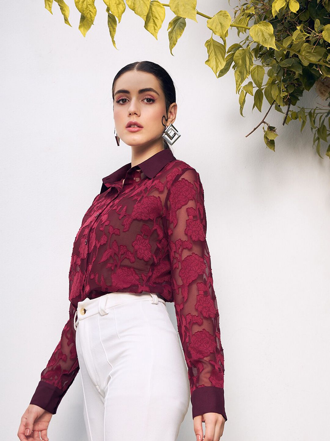 Berrylush Maroon Self Design Spread Collar Casual Shirt
