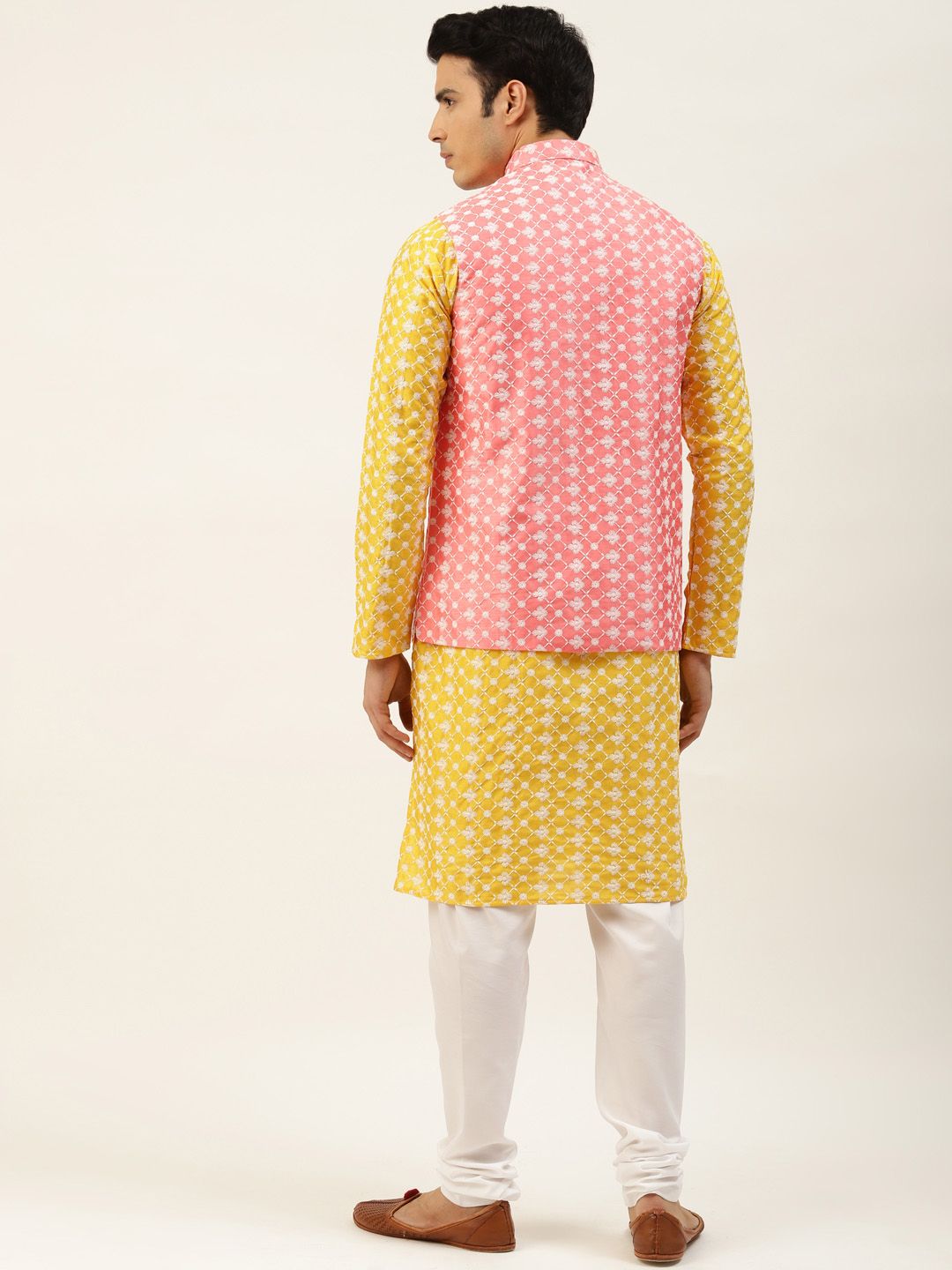 SOJANYA Men Yellow & White Embroidered Thread Work Kurta with Churidar & Nehru Jacket