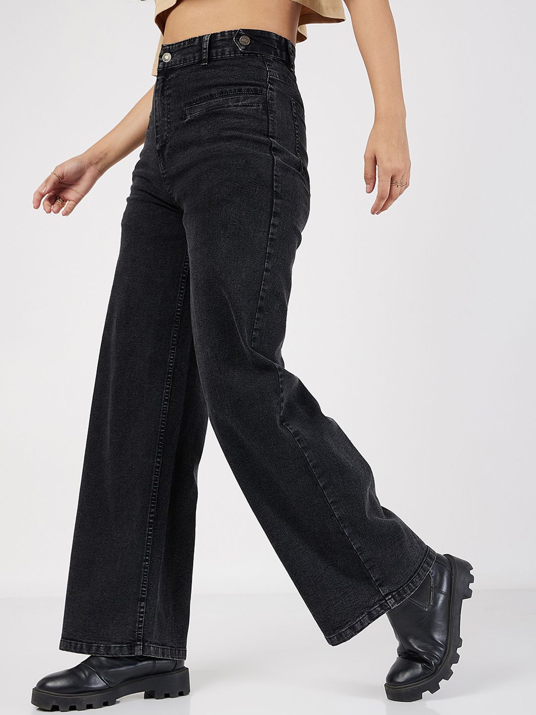 SASSAFRAS Women Straight Fit High-Rise Clean Look Jeans