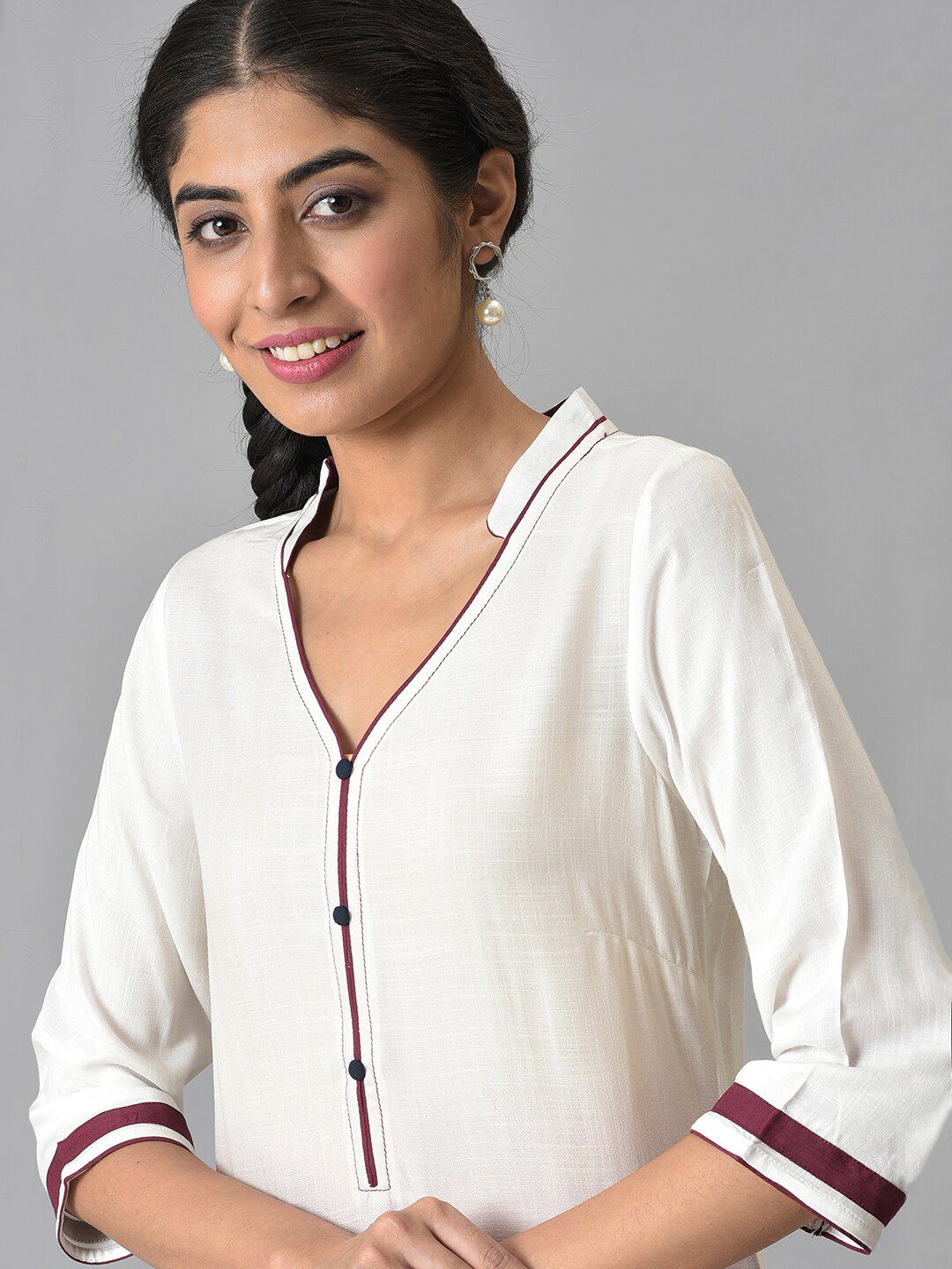AURELIA Women White Floral Printed Kurta with Palazzos