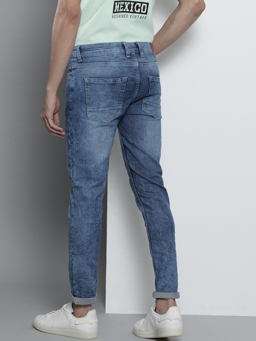 The Indian Garage Co Men Blue Slim Fit Light Fade Stretchable Jeans