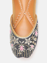 House of Pataudi Women Ethnic Embellished Mojaris