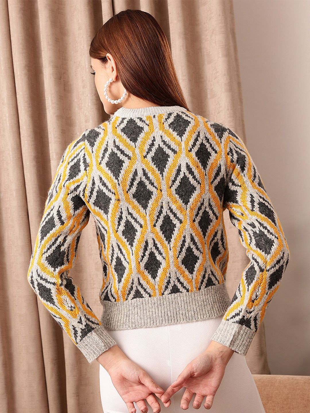 STREET 9 Black & Yellow Cable Knit Crop Pullover