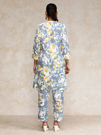 Varanga Women Printed Regular Kurta with Trousers
