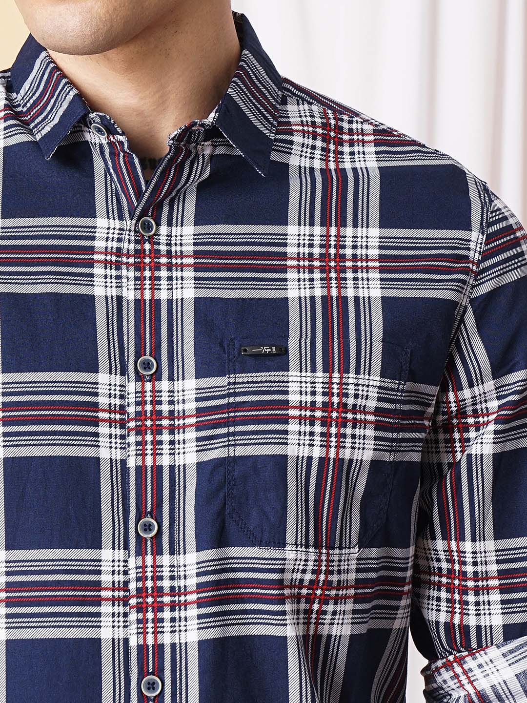 The Indian Garage Co Men Navy Blue & White Slim Fit Tartan Checks Checked Casual Shirt