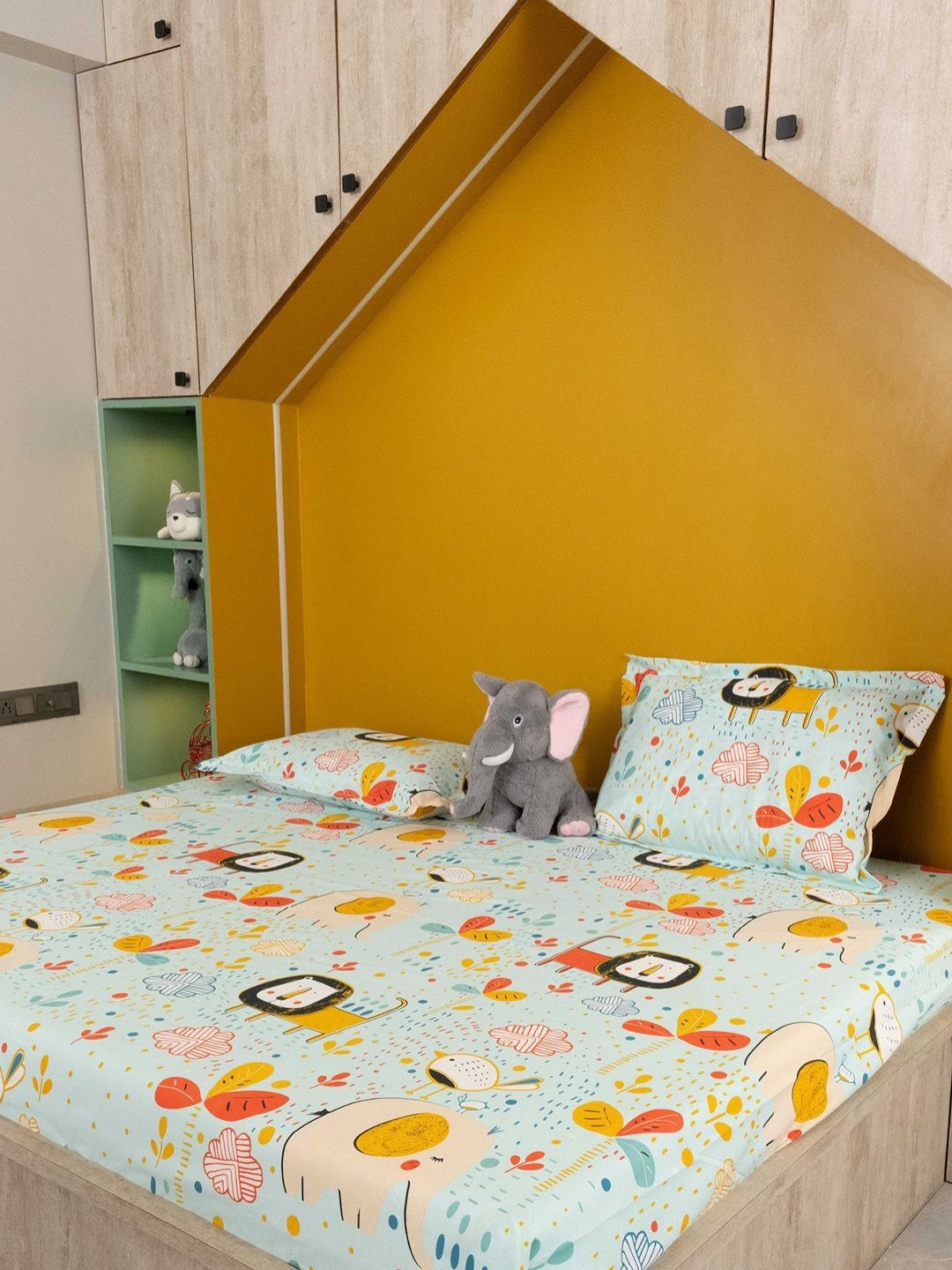 URBAN SPACE Blue & Red Cartoon Characters 200 TC Cotton Queen Bedsheet & 2 Pillow Covers