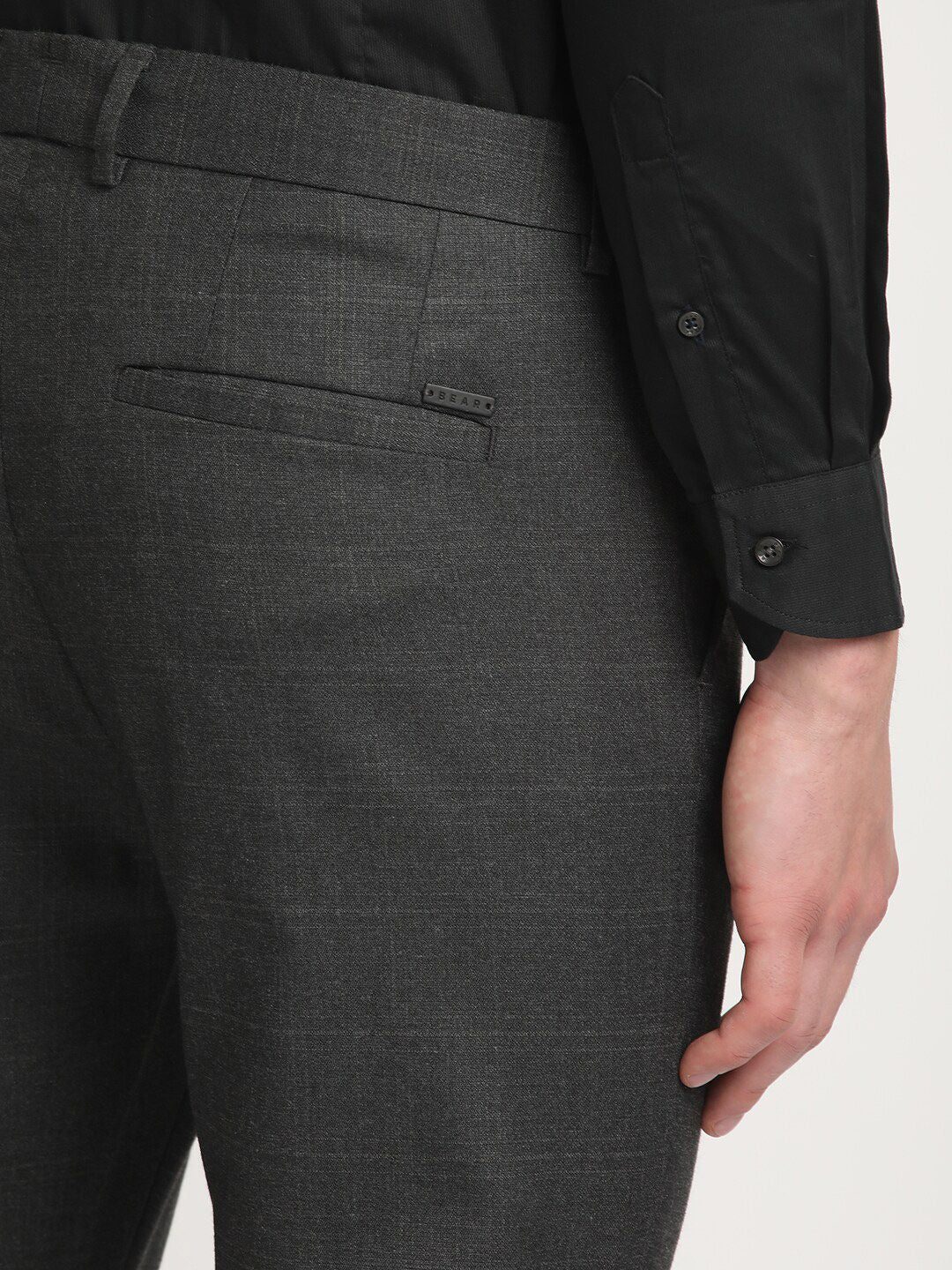 THE BEAR HOUSEMen Solid Checked Tapered Fit Mid-Rise Formal Trousers