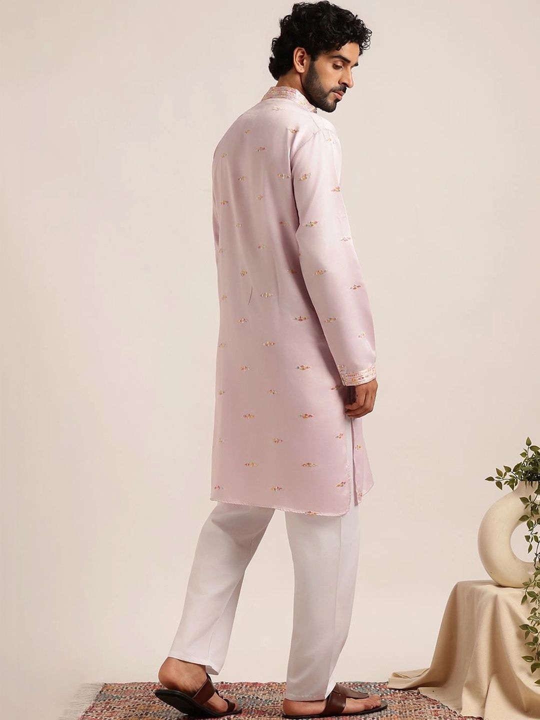 SOJANYA Men Ethnic Motifs Embroidered Thread Work Kurta