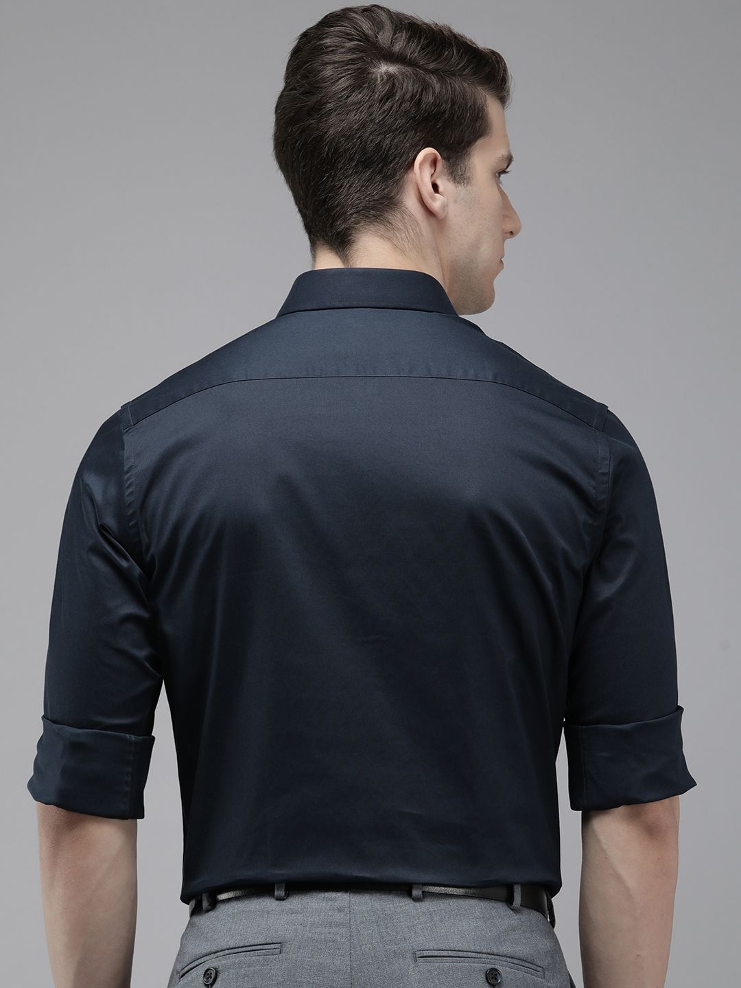 Park Avenue Slim Fit Opaque Cutaway Collar Formal Shirt