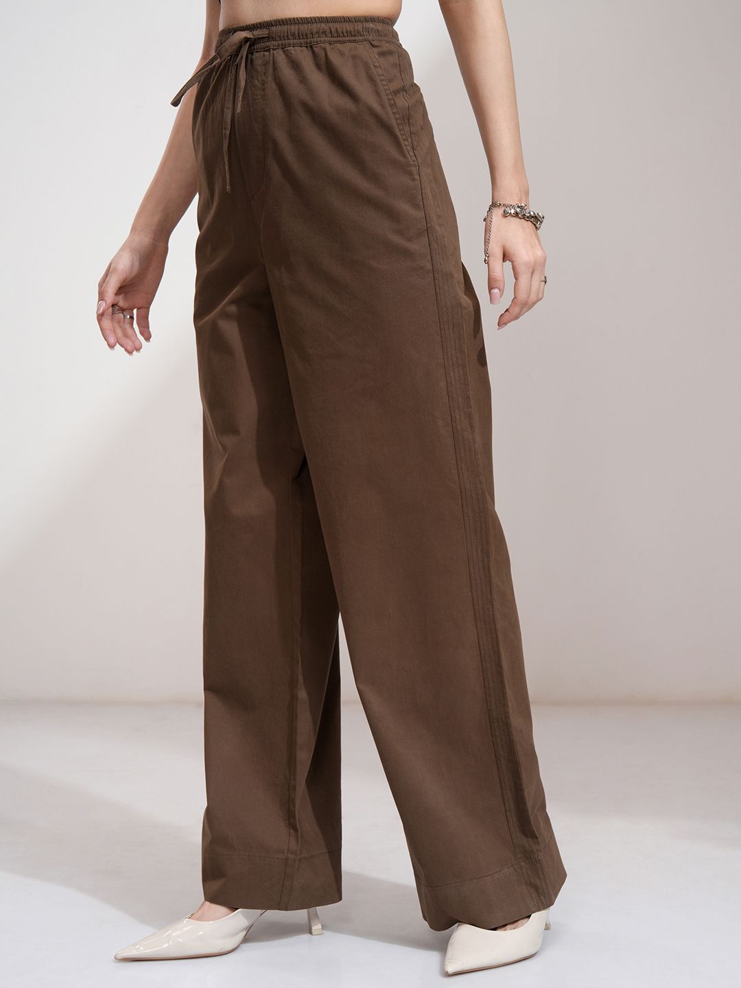 Tokyo Talkies Women Solid Elasticated Waist Straight FIt Casual Pants