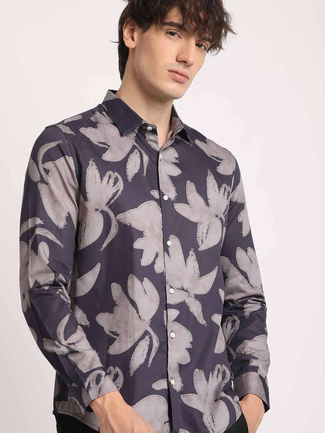 THE BEAR HOUSE Men  Graphic Print Slim Fit Casual Shirt