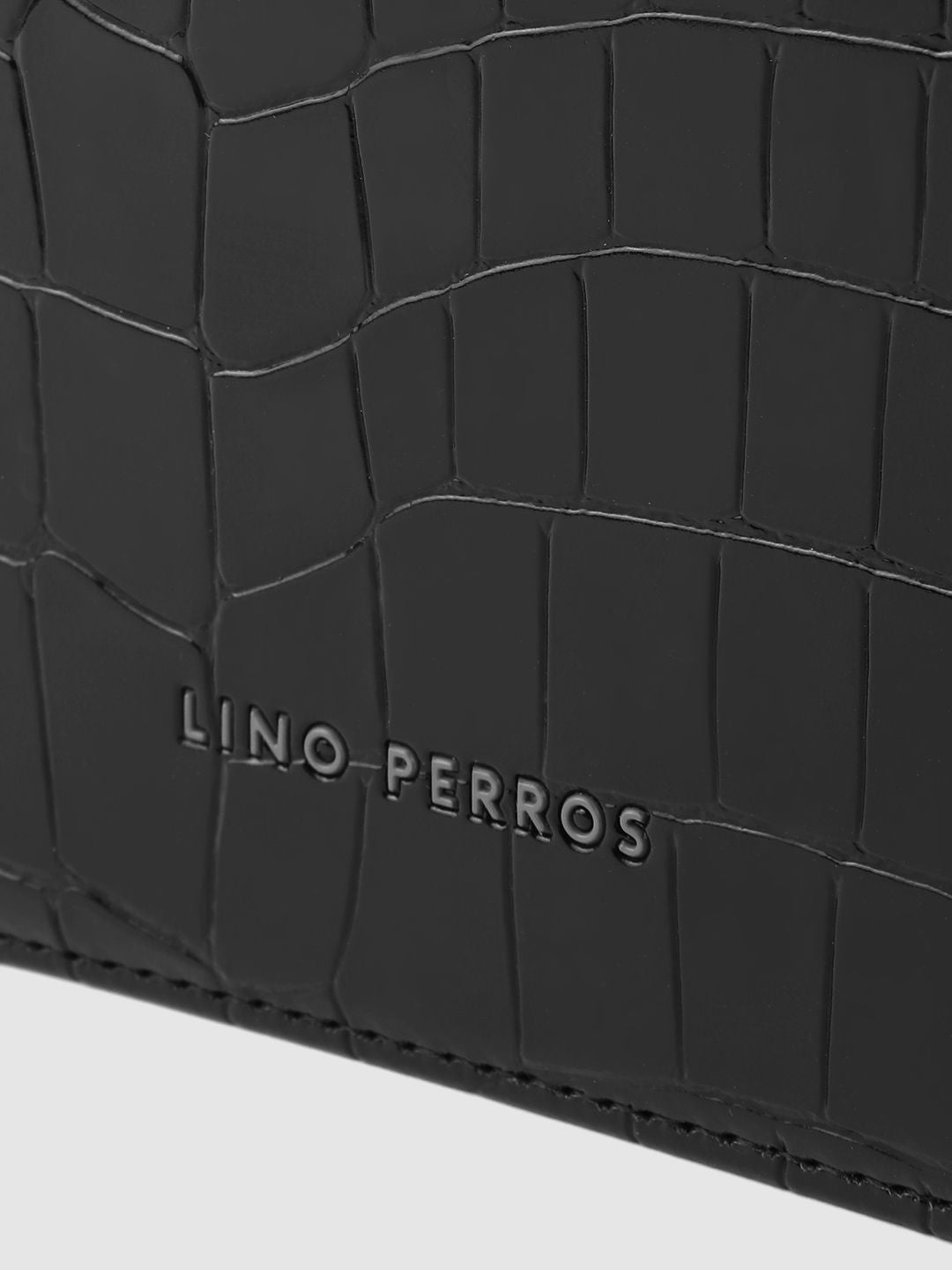 Lino Perros Women Textured Passport Holder