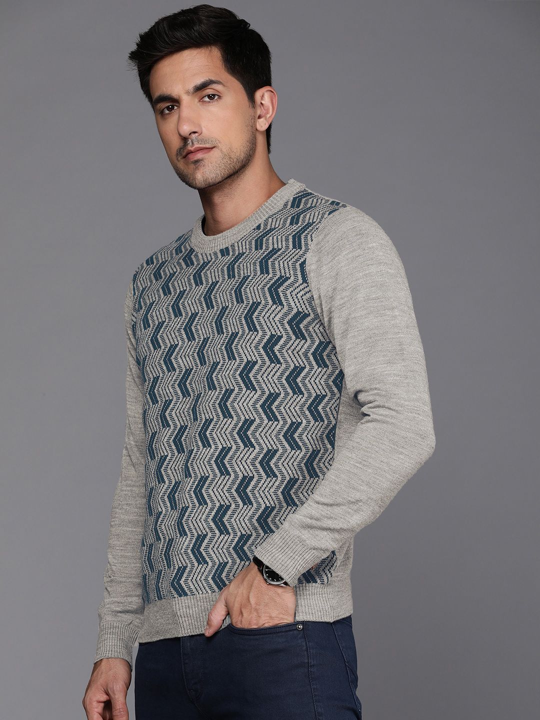Raymond Men Chevron With Embroidered Detail Round Neck Pullover