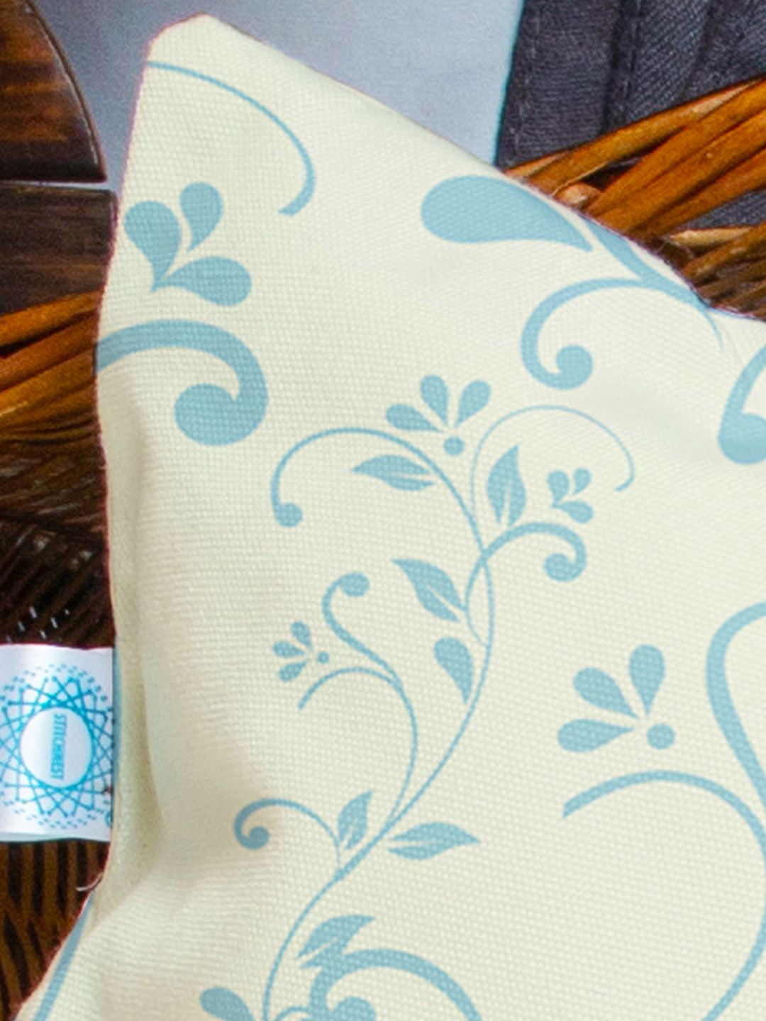 STITCHNEST Green & White Set of 2 Floral Square Cushion Covers