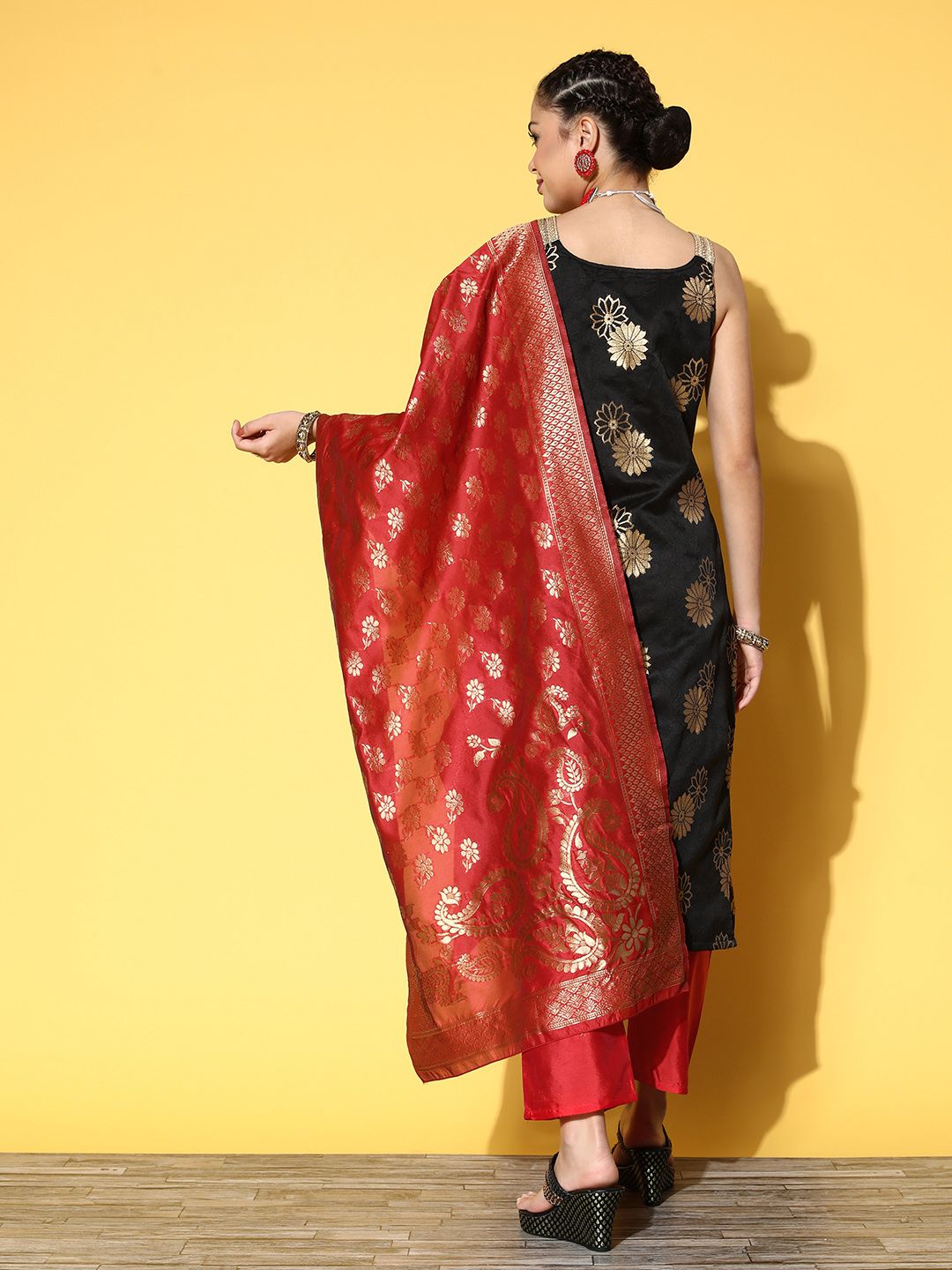 Varanga Women Ethnic Motifs Art Silk Brocade Kurta Set