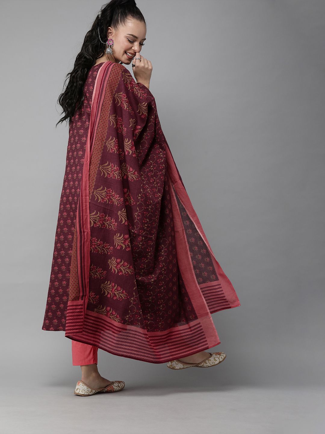 Indo Era Folksy Floral Screen Print Cotton Kurta Set