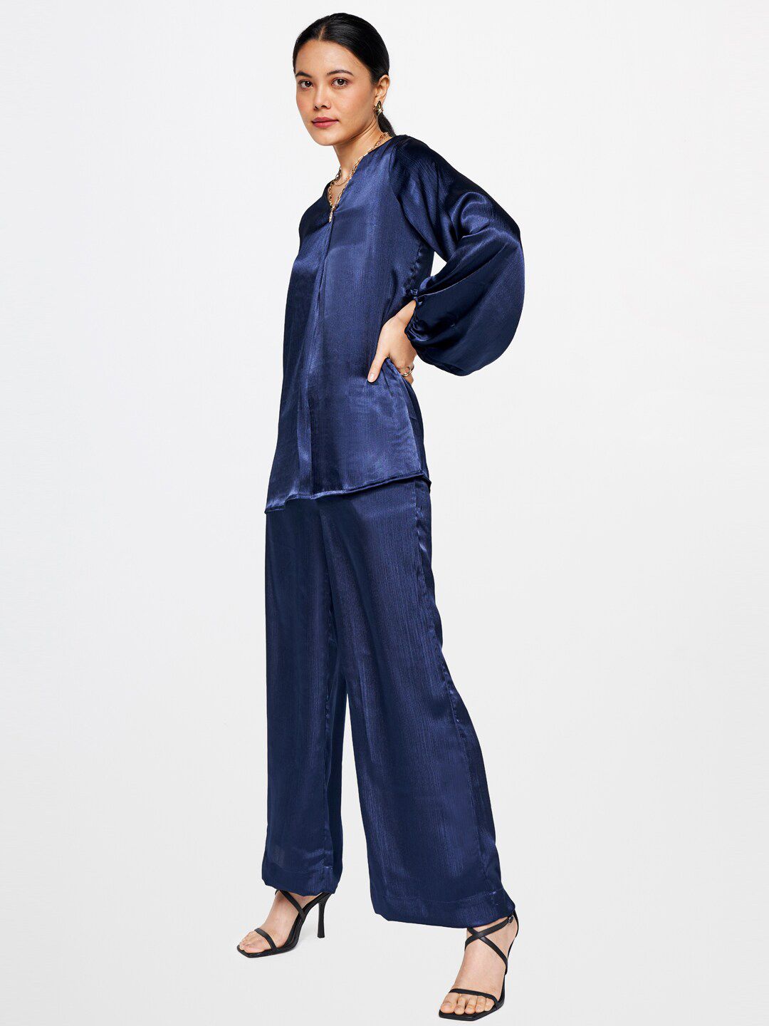 AND V-Neck Puff Sleeves Top With Trouser