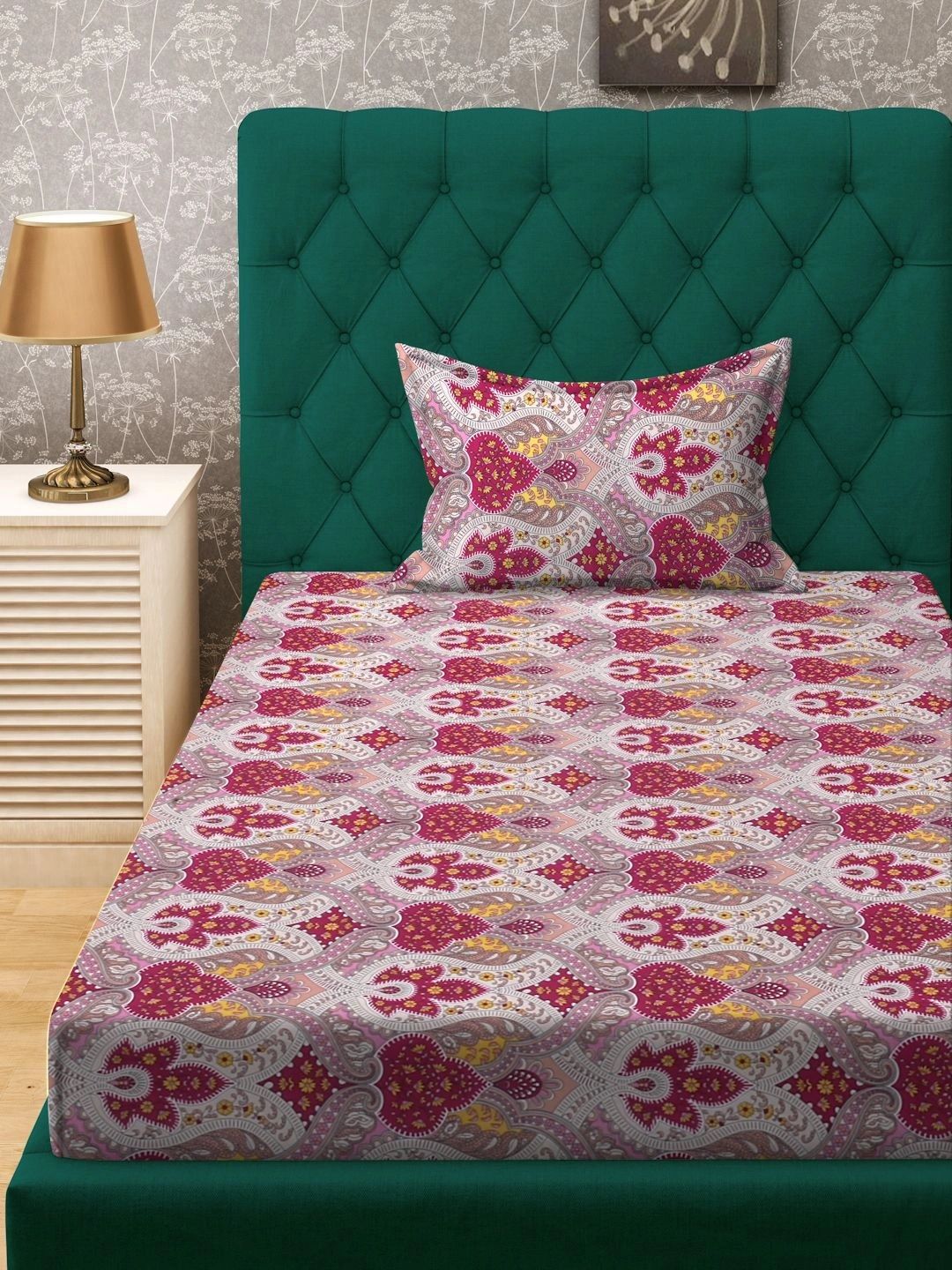 Moda Rapido X KLOTTHE Motif Etnik Merah & Merah Jambu 300 TC Cadar Bujang dengan 1 Sarung Bantal