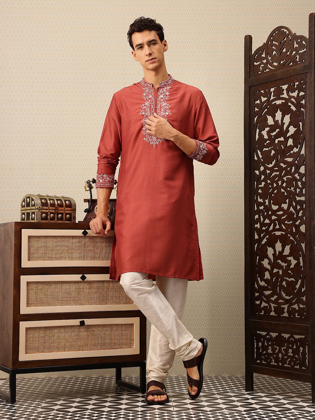 House of Pataudi Floral Embroidered Sequinned Detail Jashn Kurta