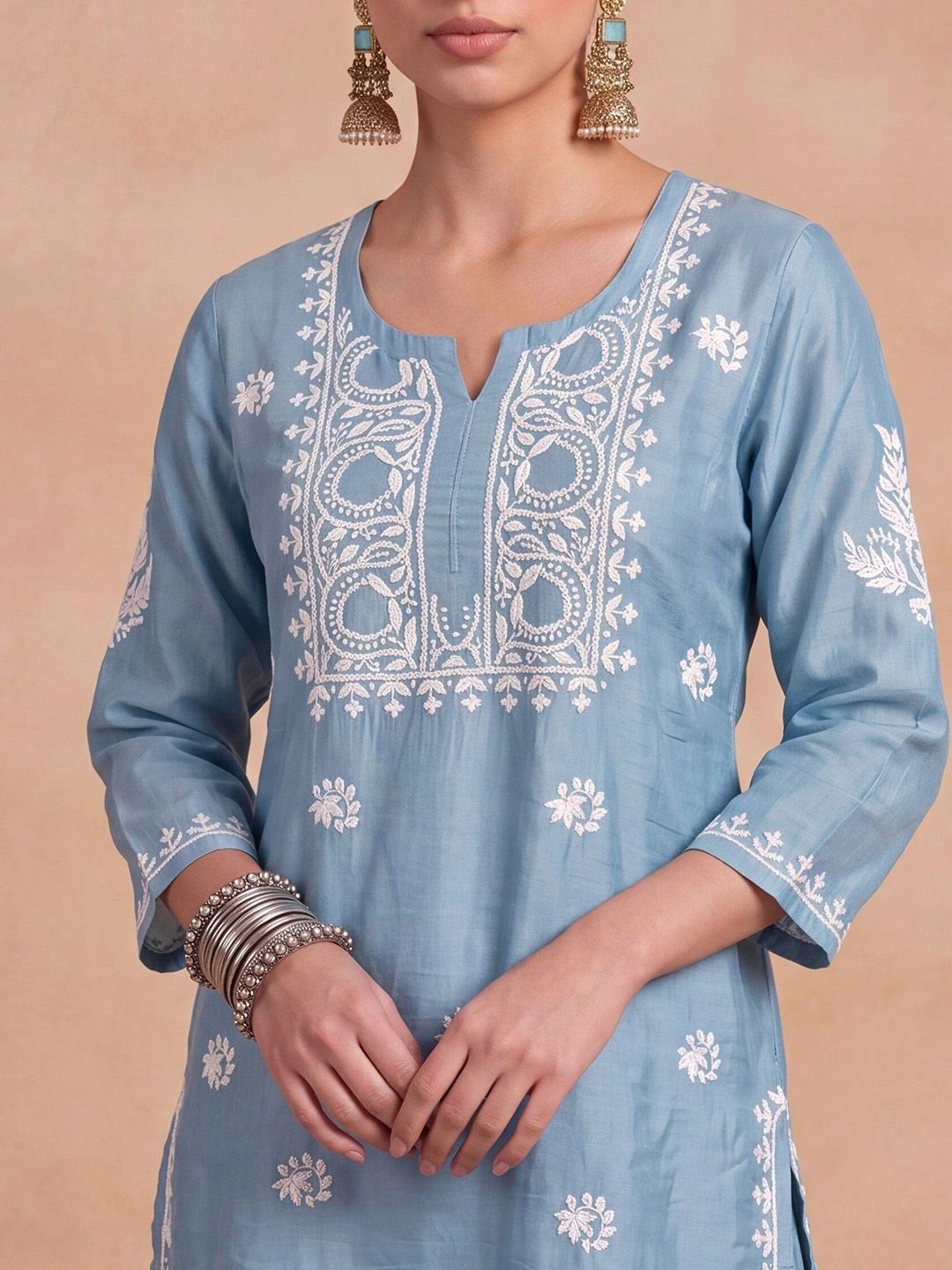Rumah Wanita Chikankari Motif Etnik Bersulam Benang Biasa Kurta Kerja dengan Patiala