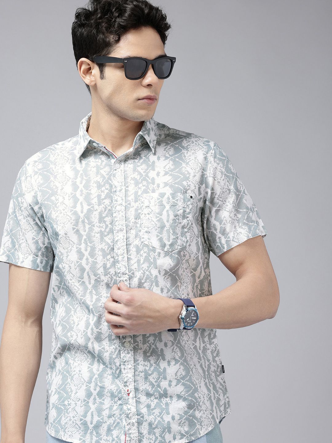 SPYKAR Pure Cotton Printed Slim Fit Casual Shirt