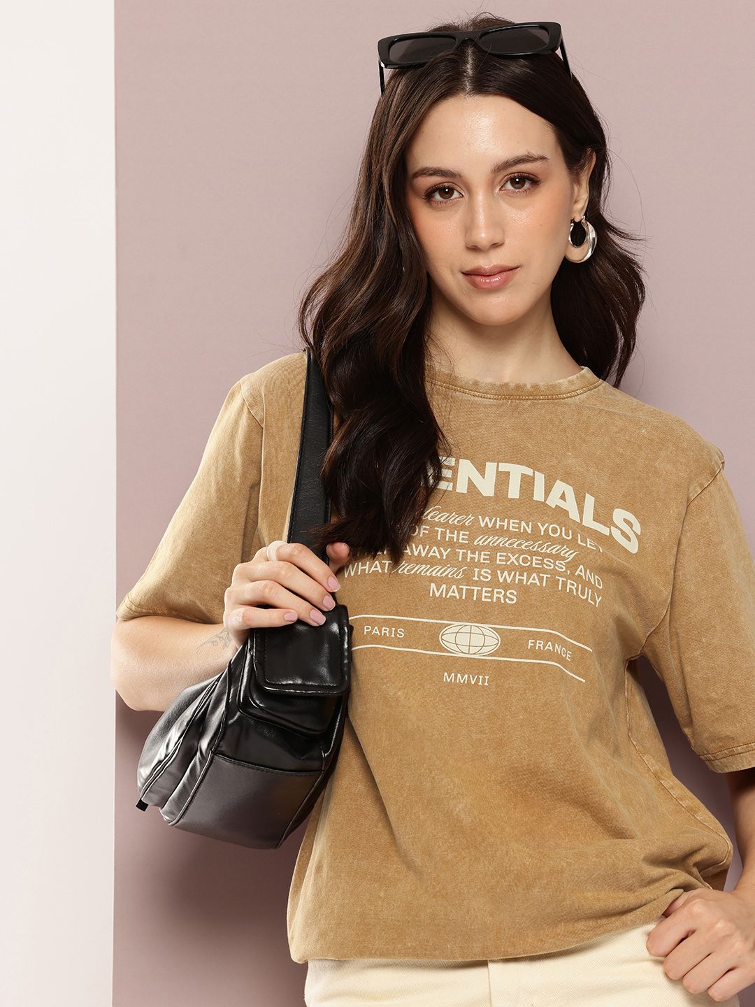 Asid wanita Dillinger dibasuh tshirt bercetak besar