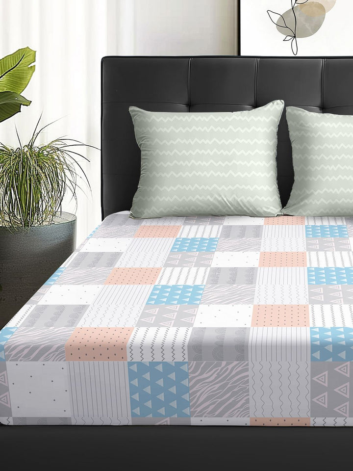 Story@home Arena Peach & White Geometric Microfiber 180TC Queen Bedsheet & 2 Pillow Covers