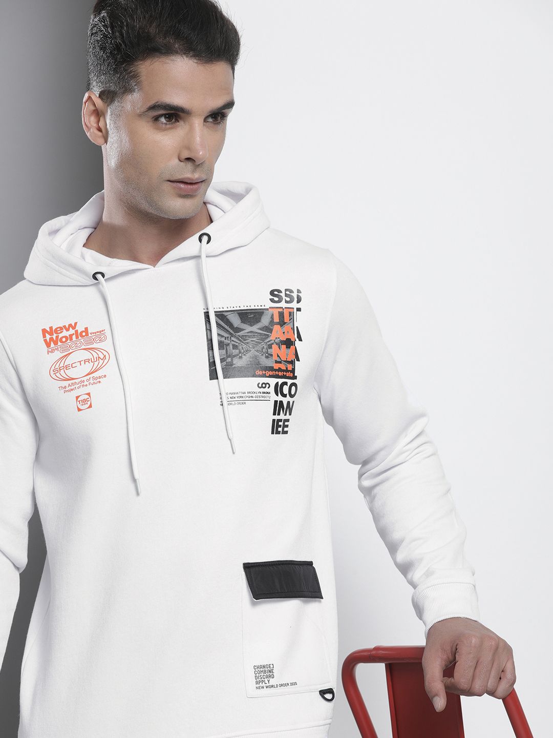 The Indian Garage Co Men White & Black Printed Hooded Sweatshirt