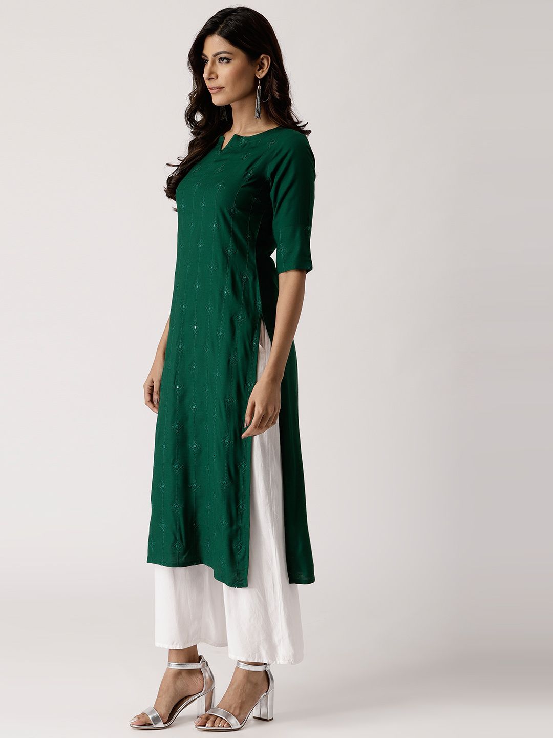 Libas Women Green Embroidered Straight Kurta