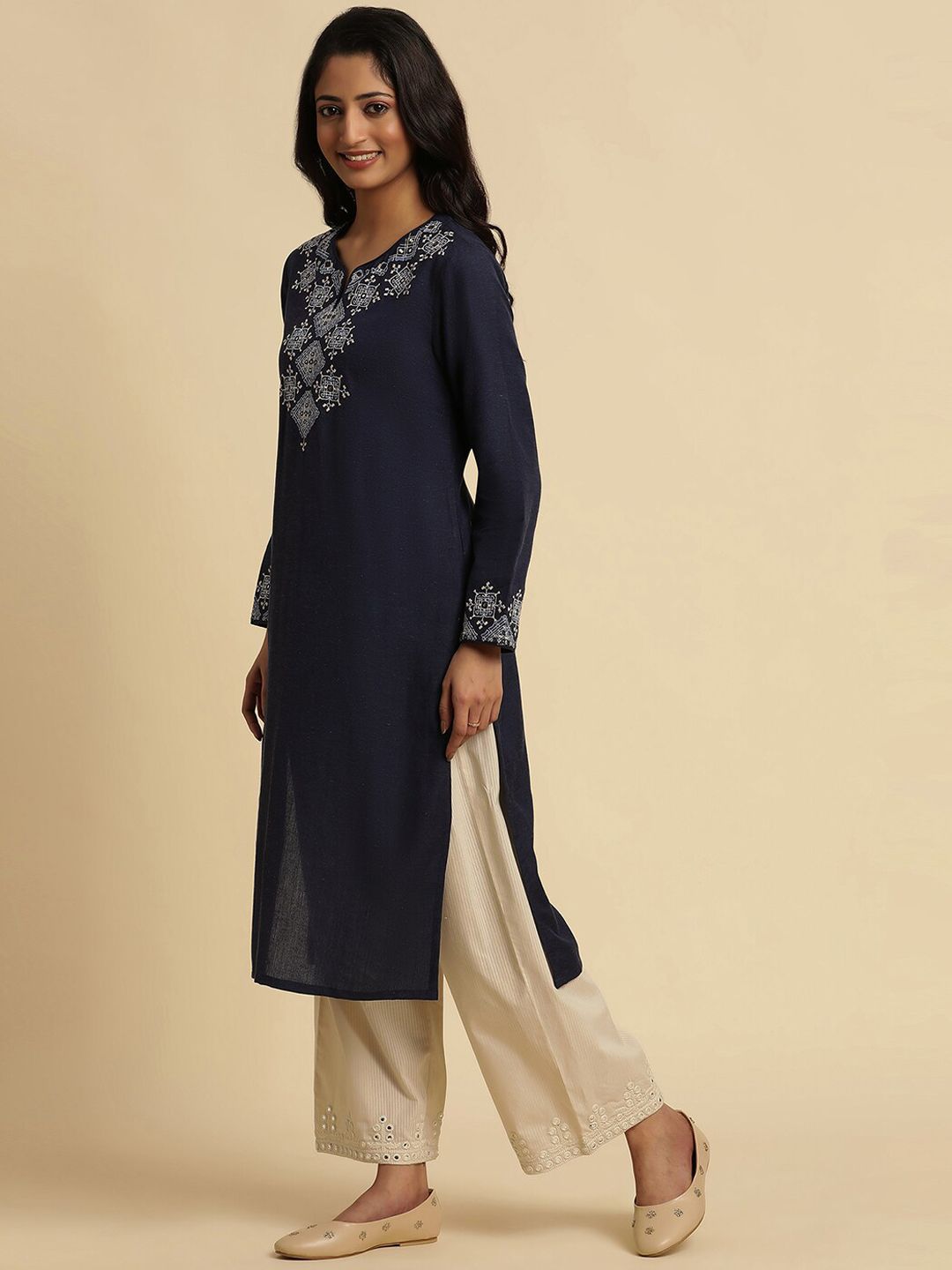 W Geometric Yoke Design Regular Sleeves Mirror Work Kurta