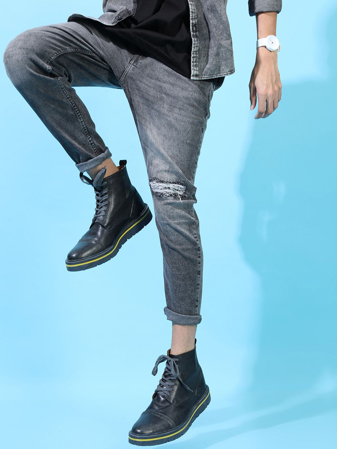HIGHLANDER Men Grey Slim Fit Mid-Rise Highly Distressed Stretchable Jeans
