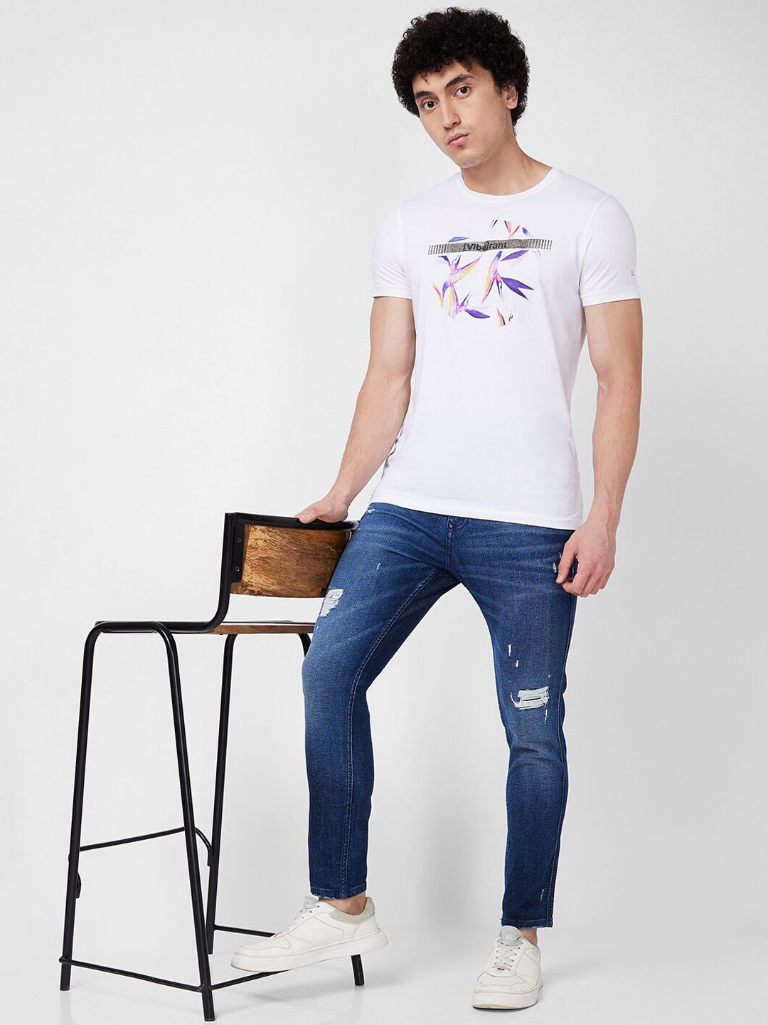 SPYKAR Men Tapered Fit Mildly Distressed Heavy Fade Cotton Stretchable Jeans