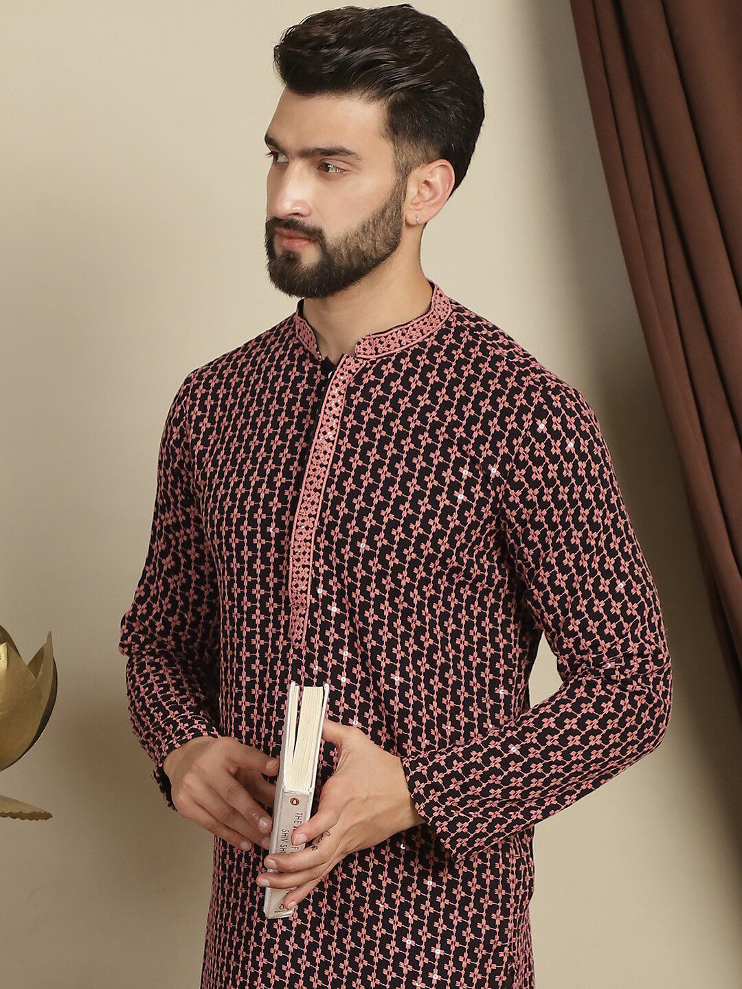 Anouk Kolar Mandarin Sulam Geometrik Labuci Kapas Kurta Lurus