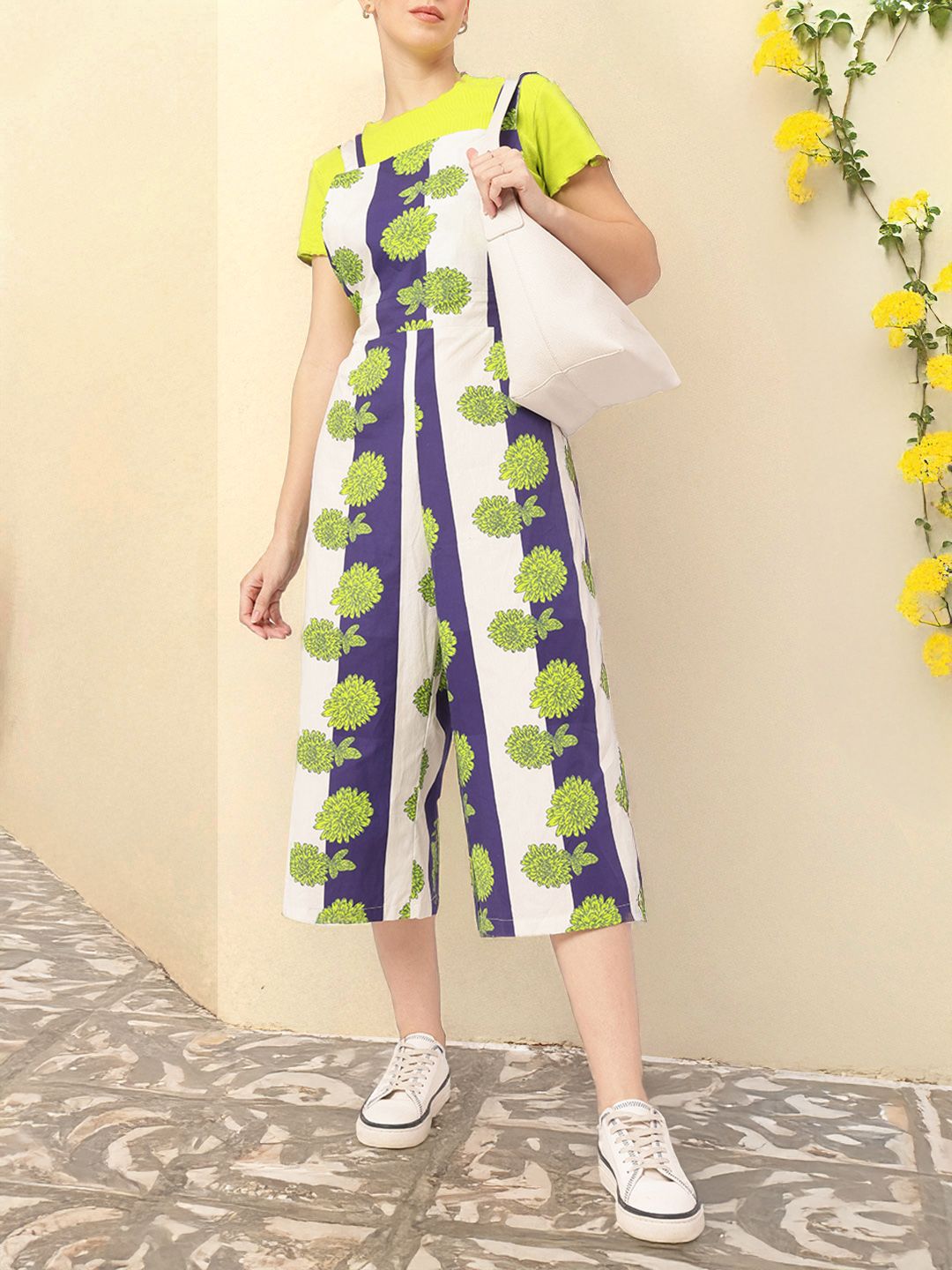 DressBerry Playful Yet Chic Stripe & Flower Printed Shoulder Straps Capri Jumpsuit