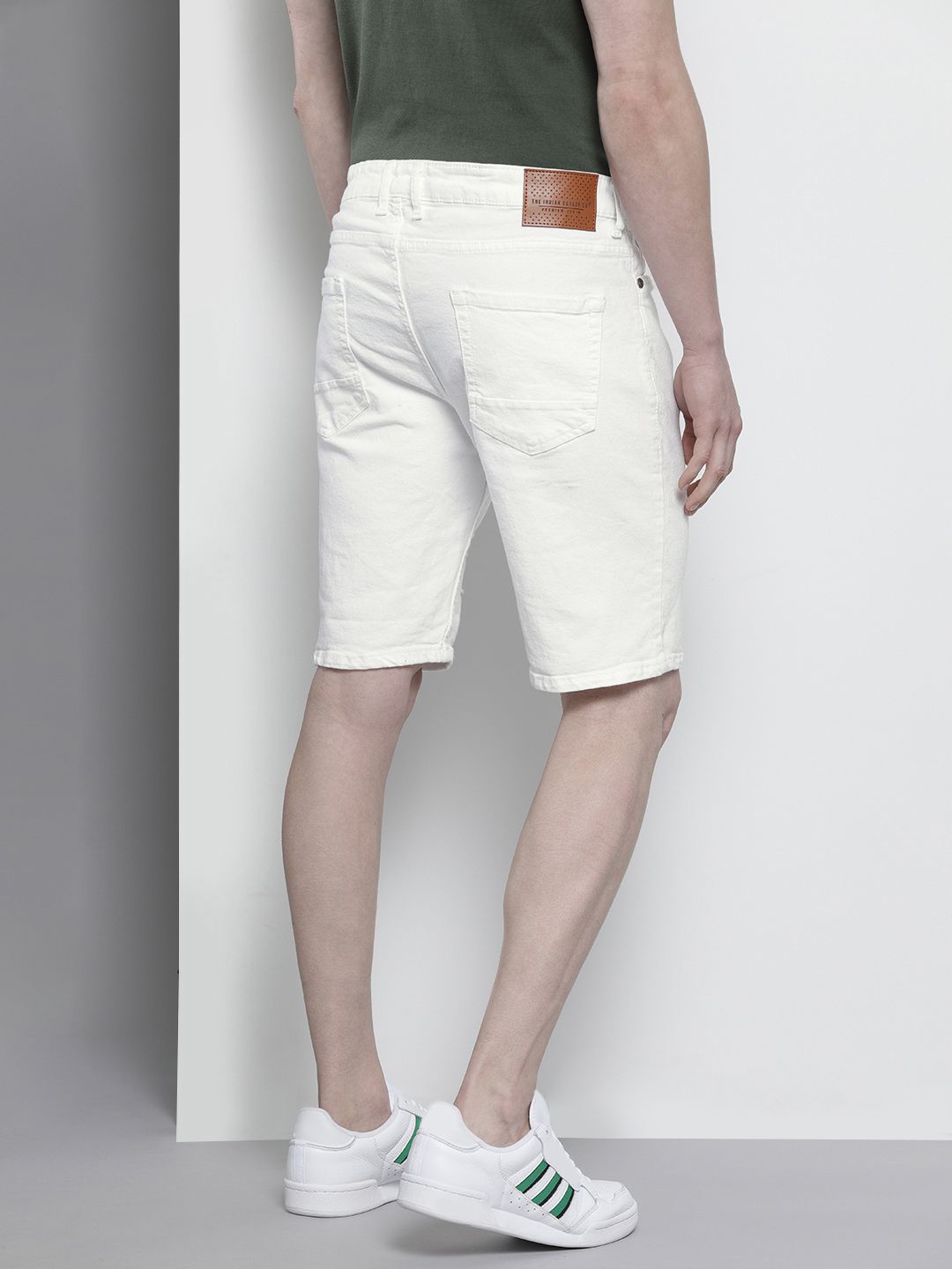 The Indian Garage Co Men White Distressed Slim Fit Shorts