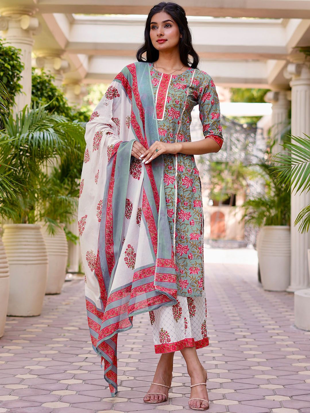 Libas Women Grey & Peach-coloured Floral Print Cotton Kurta Palazzos Dupatta