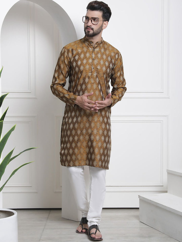 SOJANYA Men Woven Design Jacquard Straight Kurta