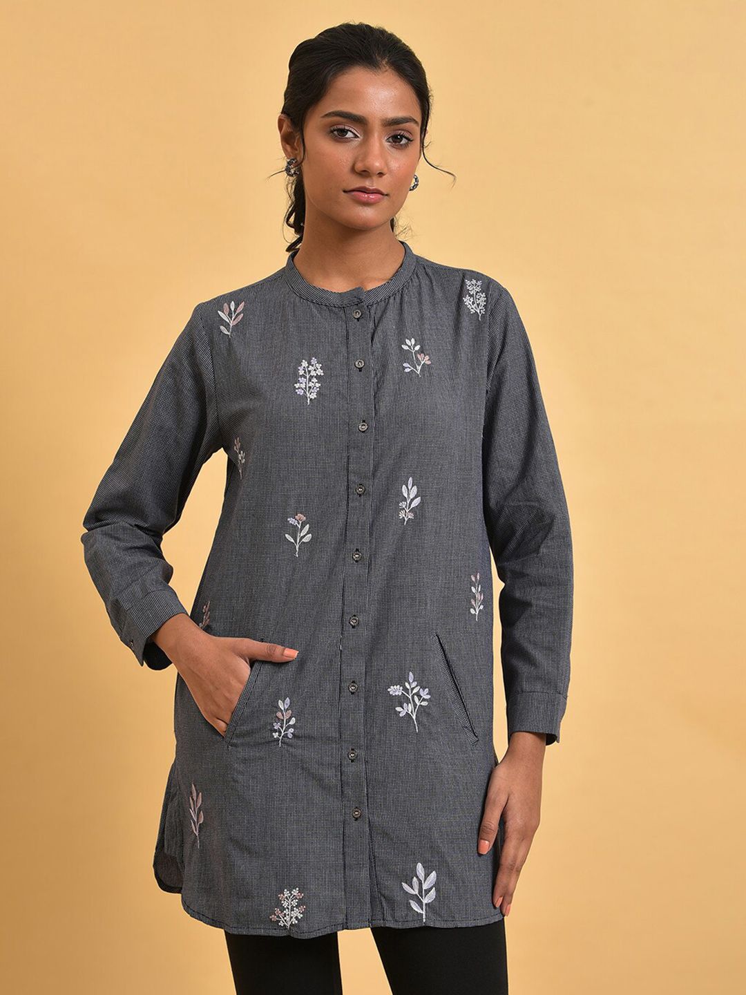 W Mandarin Collar Floral Printed Cotton Tunic Top