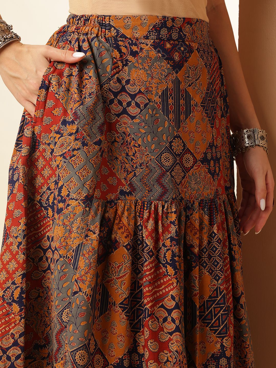 Anouk Maroon Geometric Printed Boat Neck Sleeveless  Pure Cotton Crop Top With Slit Skirt