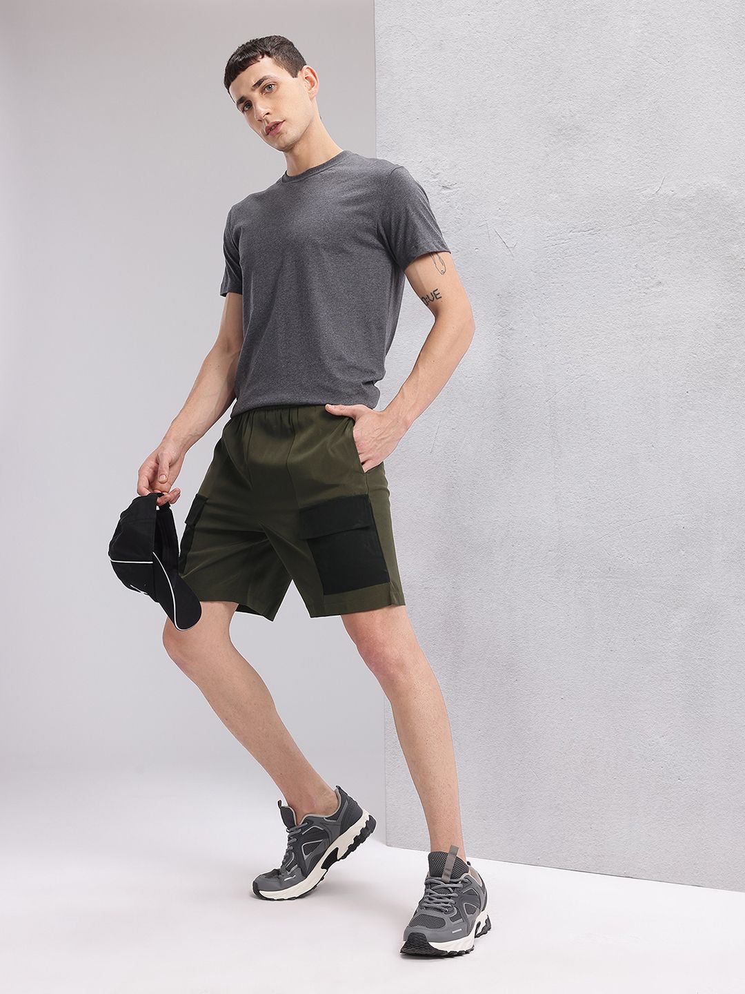 HRX by Hrithik Roshan Men Colourblocked Mid-Rise Cargo-Style Lifestyle Shorts