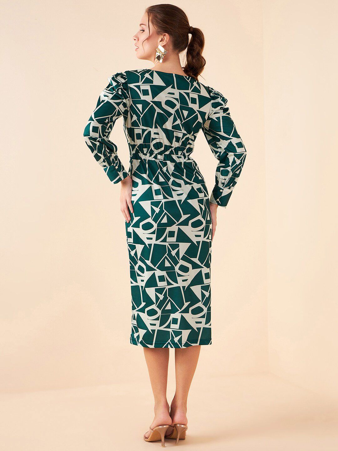Antheaa Green Geometric Printed V-Neck Sheath Midi Dress