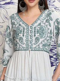 Vishudh Ethnic Motifs Embroidered V-Neck Thread Work Straight Kurta With Trousers