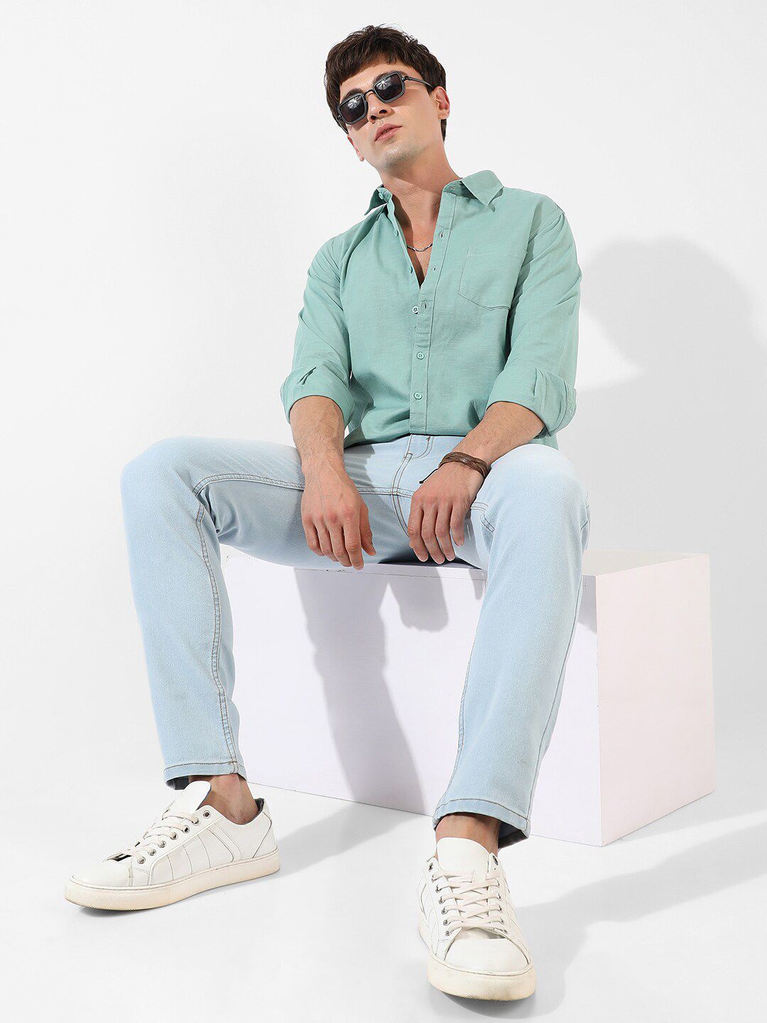Campus Sutra Green Spread Collar Classic Fit Cotton Casual Shirt