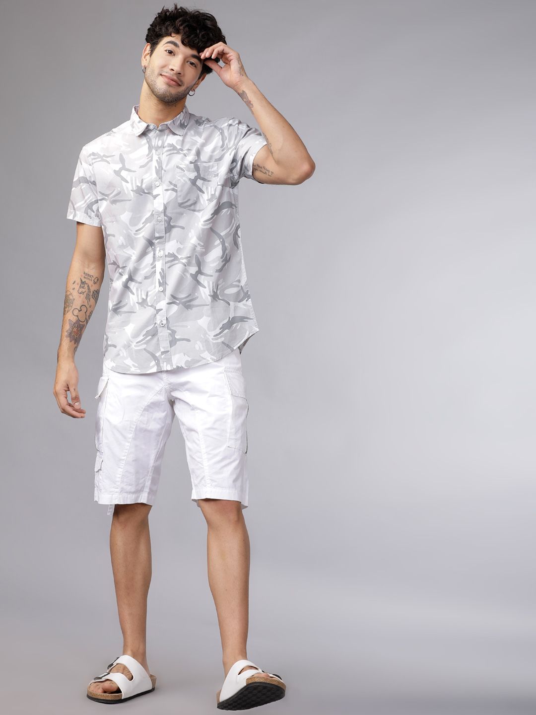 HIGHLANDER Men White & Grey Slim Fit Camouflage Printed Casual Shirt