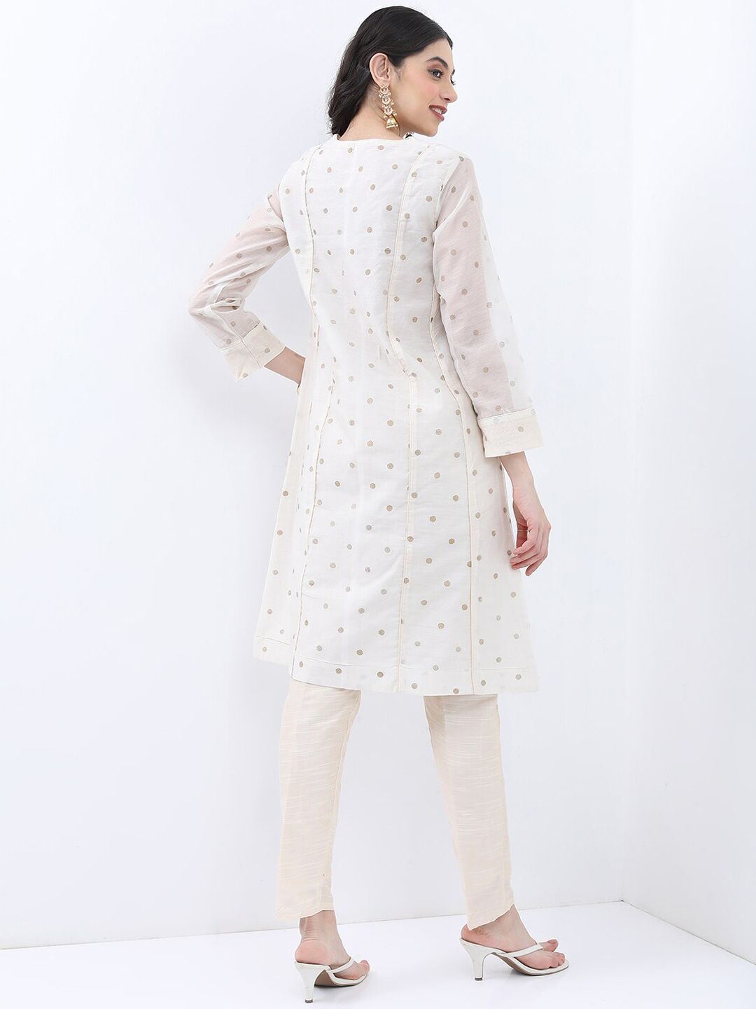Vishudh Polka Dots Printed Tie-Up Neck Regular Kurta With Trousers