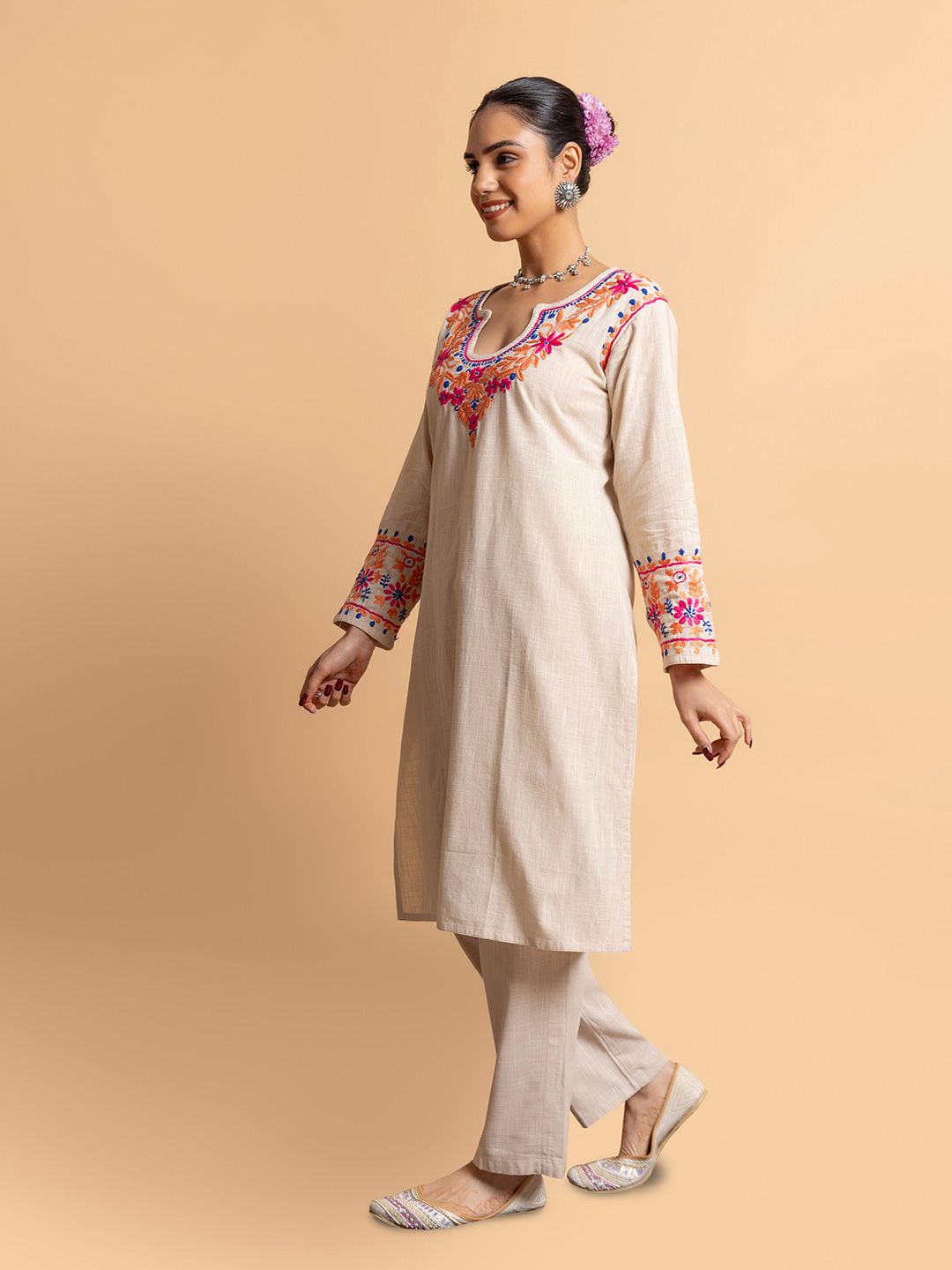 HOUSE OF KARI Floral Embroidered Chikankari Kurta With Palazzo