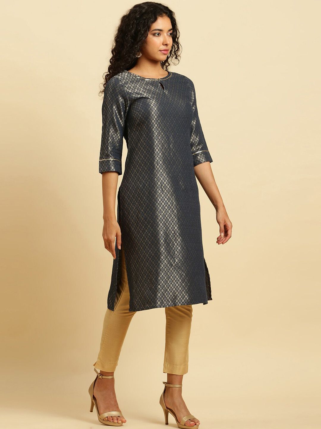 W Geometric Woven Design Keyhole Neck Kurta