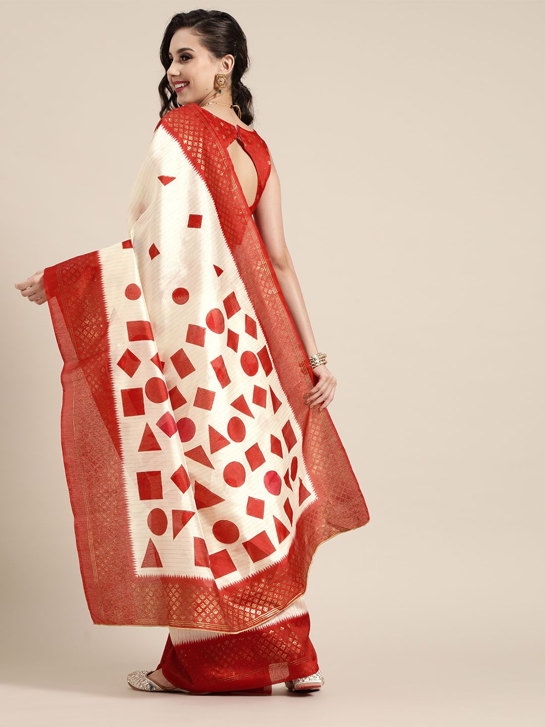 Saree mall Geometric Silk Blend Saree with Printed border